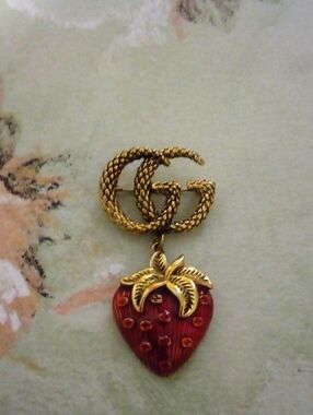 Gold-Tone Strawberry Pendant Brooch **No Discount**No Offers**